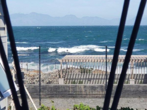 Great sea view, two room private suite in Kalk Bay